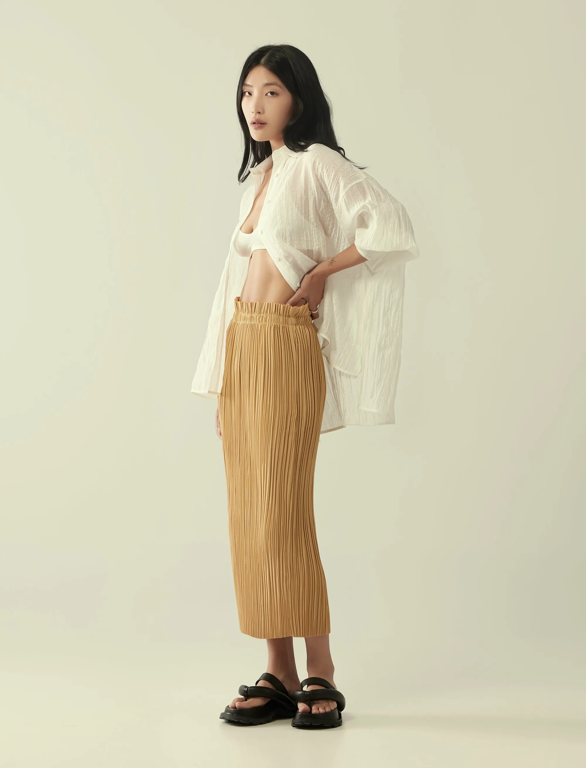 pleated midi skirt