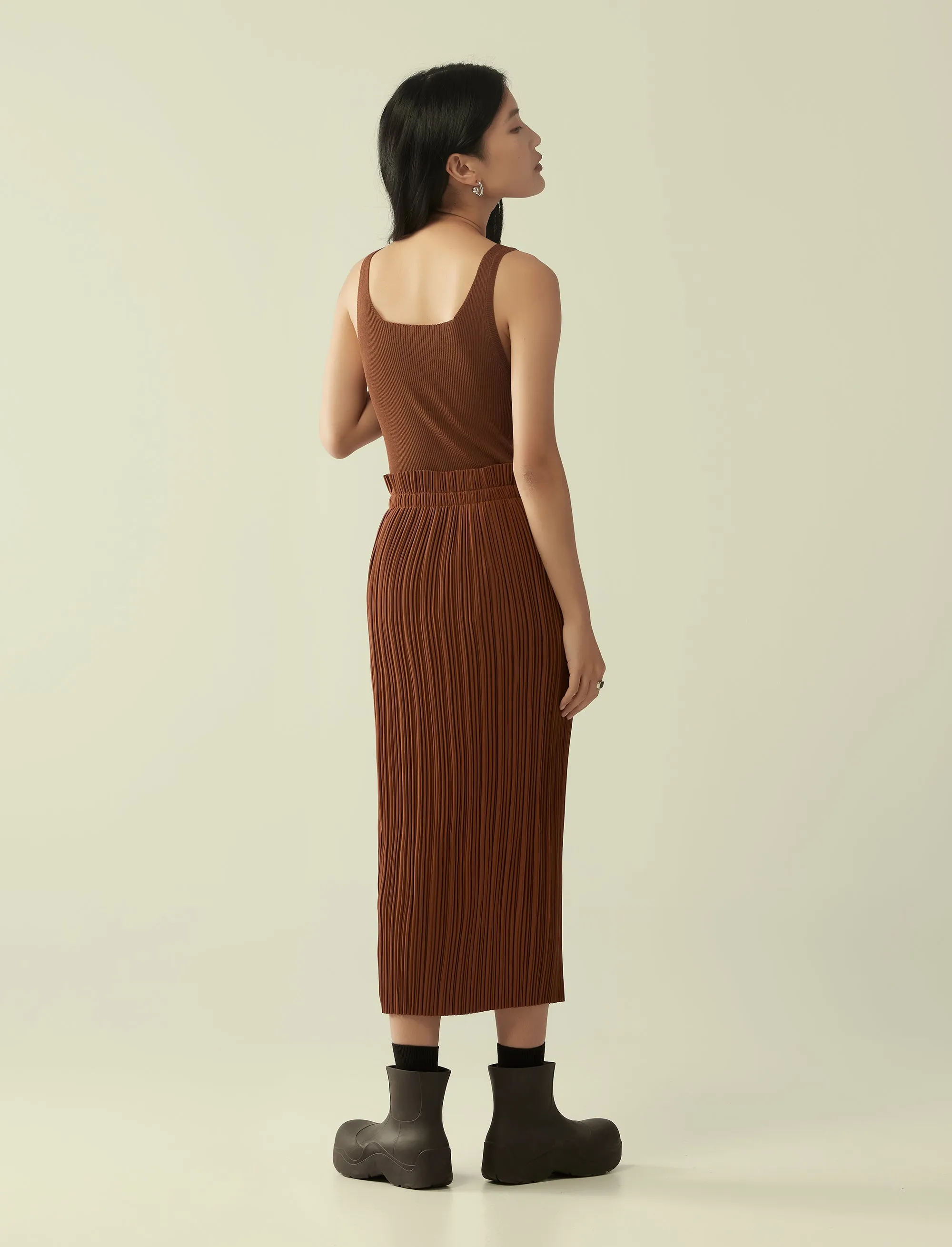 pleated midi skirt