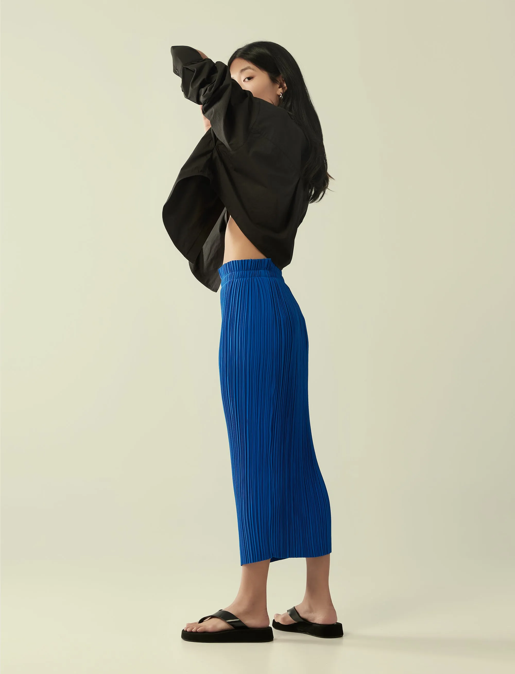 pleated midi skirt